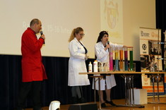 [FOTO, VIDEO] Tysiąc uczniów na seminarium chemicznym w Politechnice Rzeszowskiej